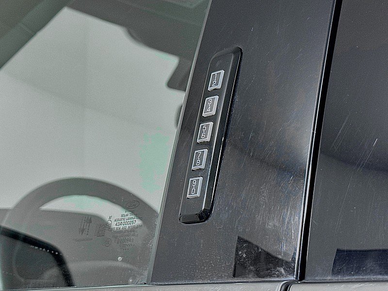 Used 2022 Ford F150 Lariat w/ Equipment Group 502A High AWD/4WD image 32