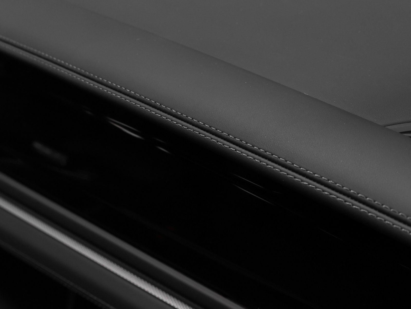 New 2026 Porsche Panamera 4 AWD/4WD image 21