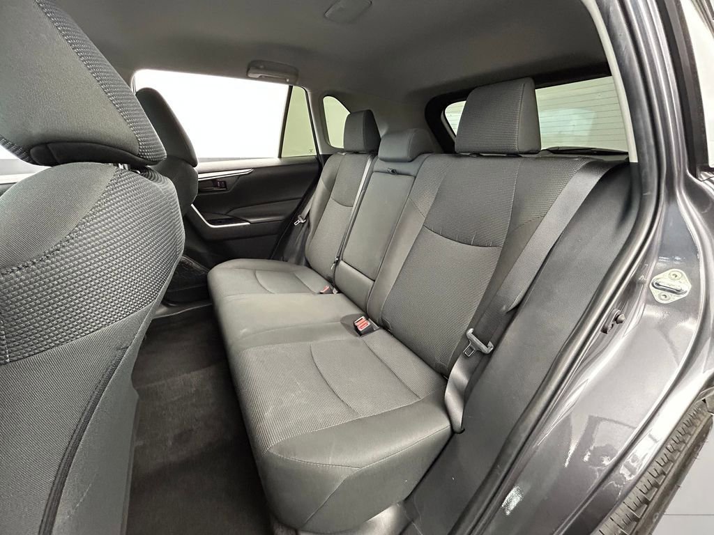 Used 2024 Toyota RAV4 LE FWD image 31