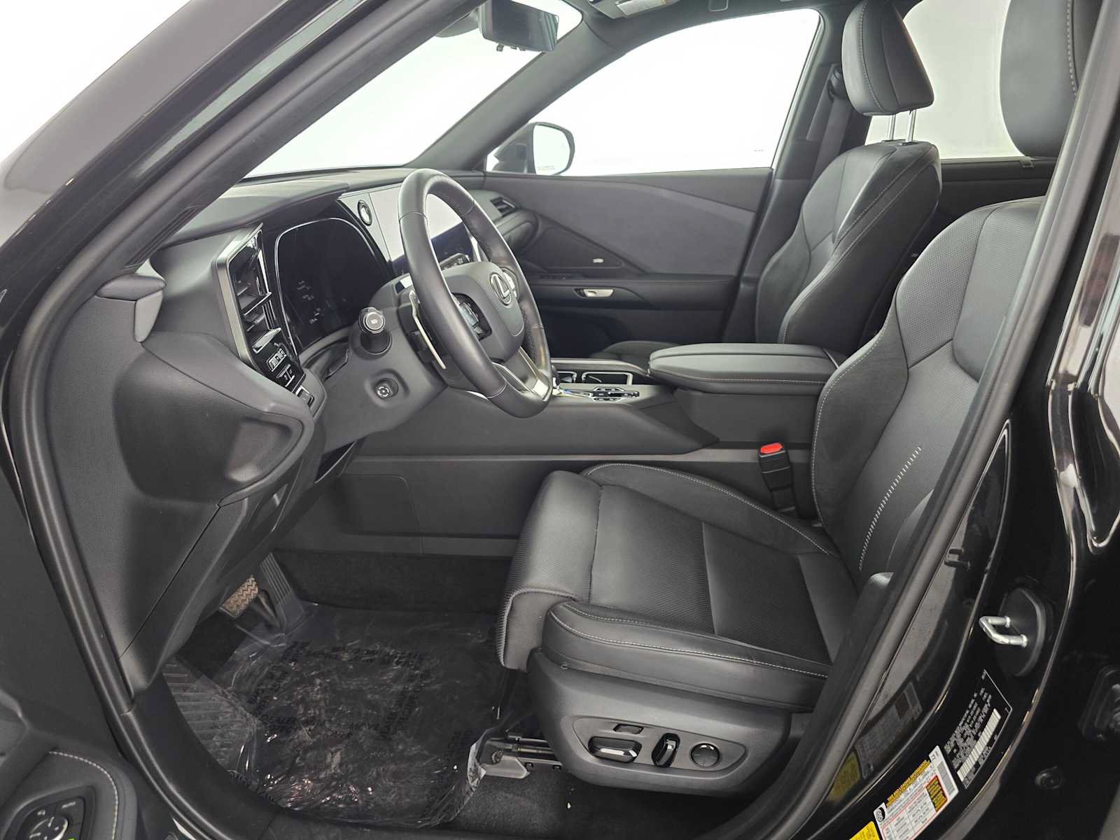 Certified 2025 Lexus TX 550h AWD Plug-In Hybrid w/ Technology Package image 20