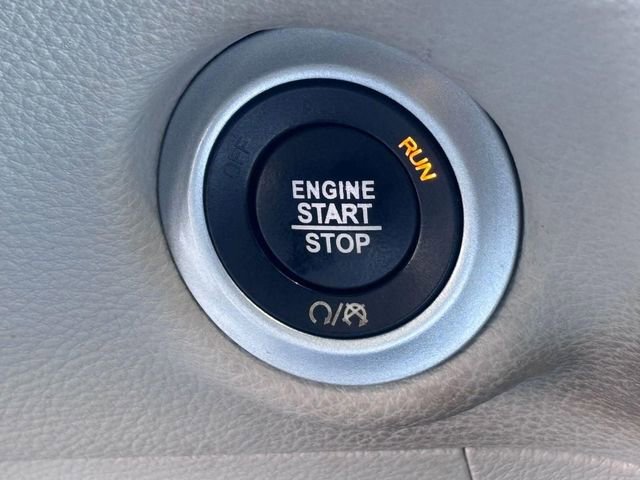 Used 2020 Chrysler Pacifica Limited image 20