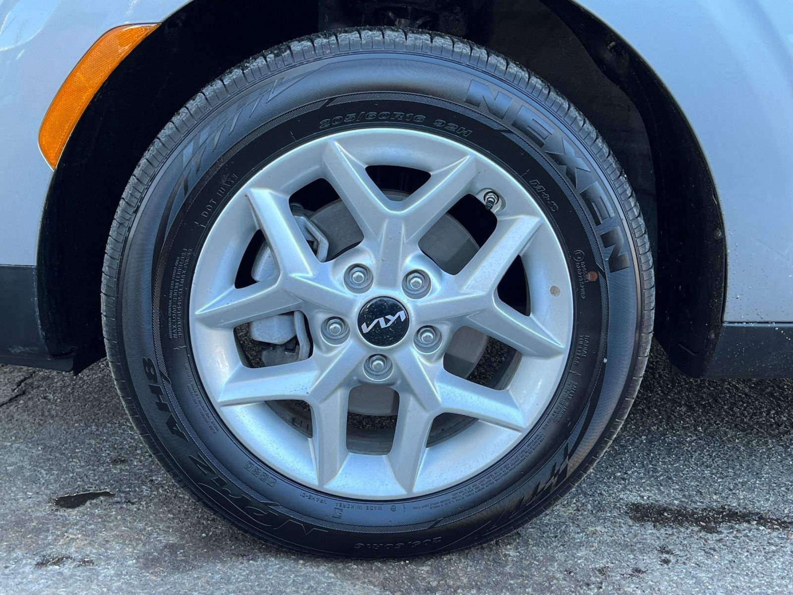 Used 2025 Kia Soul LX w/ LX Technology Package image 25