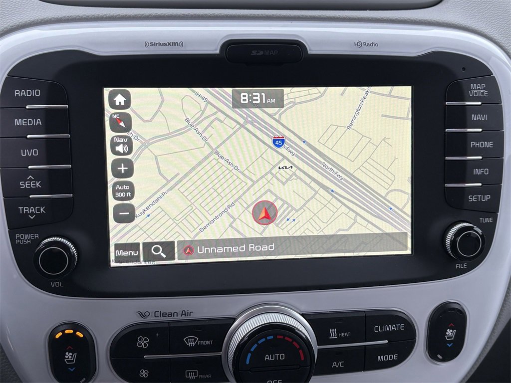 Used 2017 Kia Soul EV + w/ Sun & Fun Package image 18