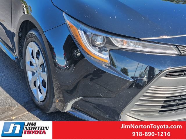 Used 2025 Toyota Corolla LE FWD image 9