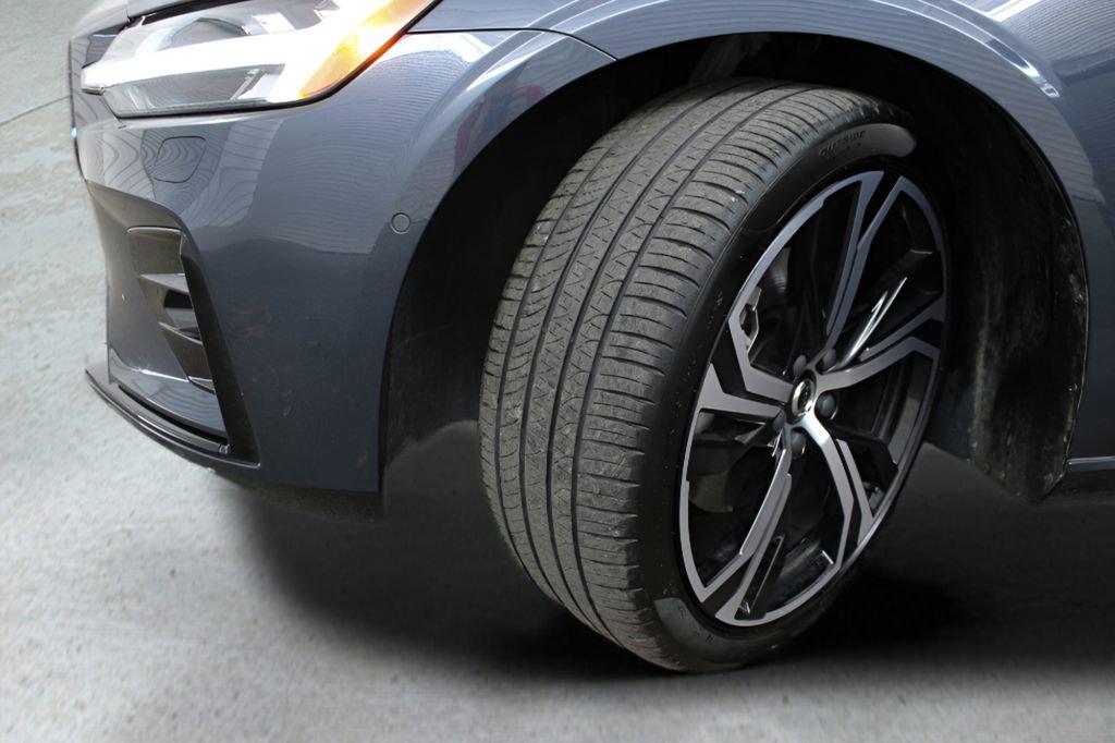 Used 2023 Volvo S60 B5 Plus w/ Climate Package image 43