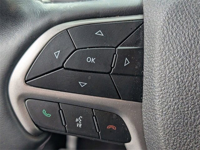 Used 2018 Jeep Grand Cherokee Altitude image 15