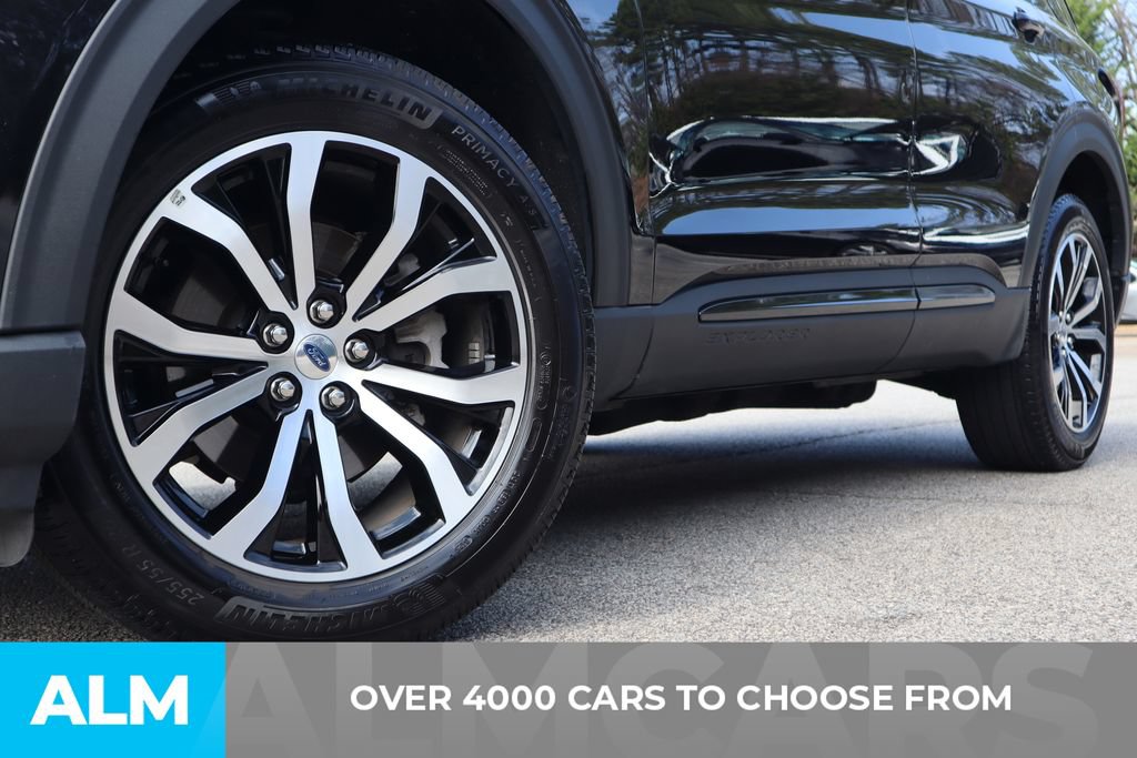 Used 2025 Ford Explorer ST-Line AWD/4WD image 2
