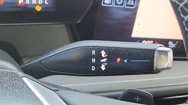 Used 2024 Chevrolet Traverse LT image 24