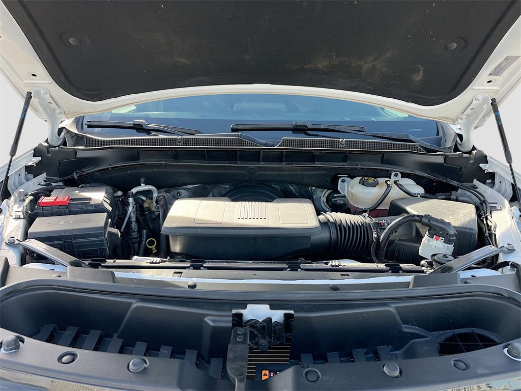 Used 2022 Chevrolet Suburban RST w/ Luxury Package image 32