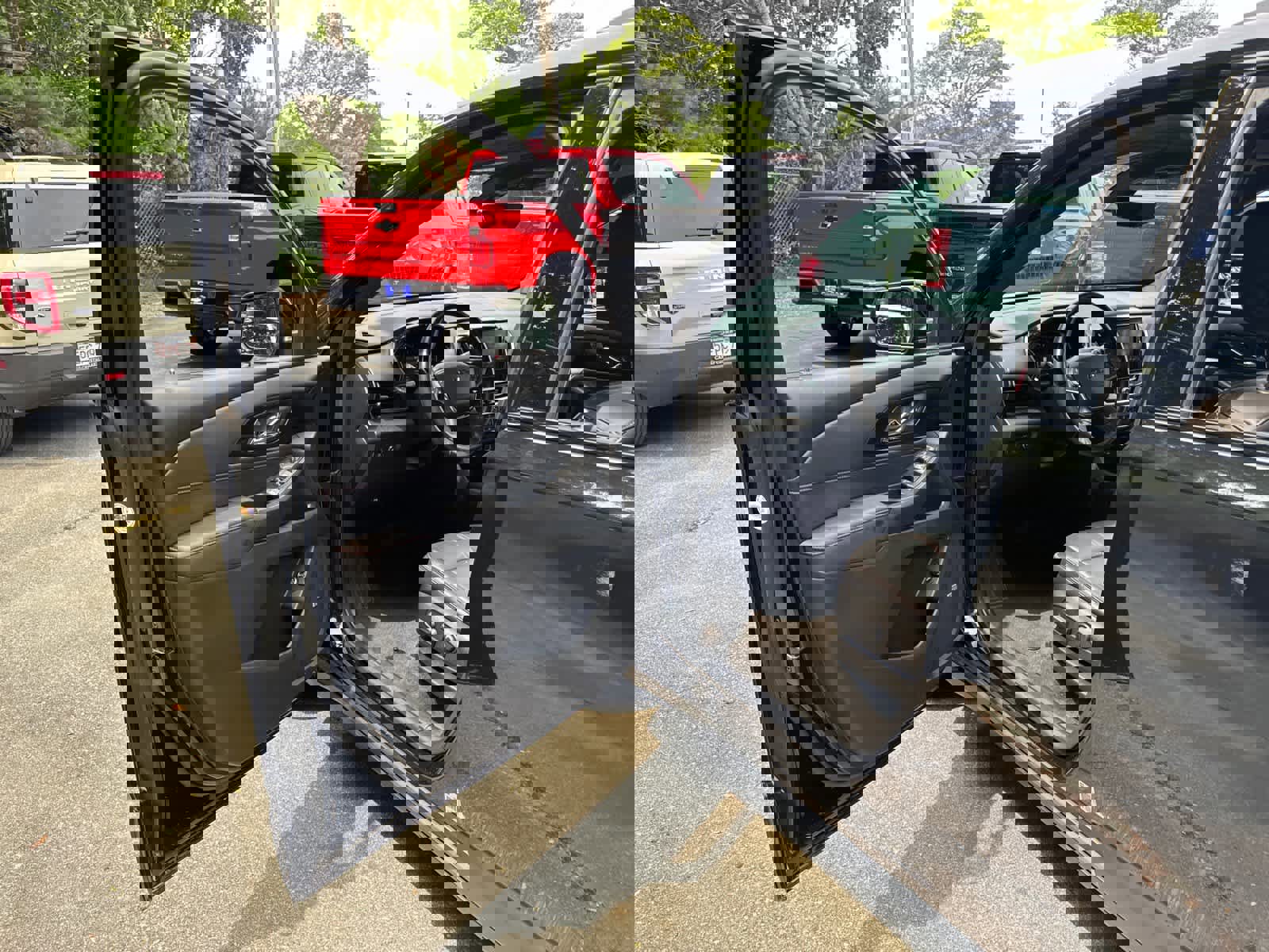 Certified 2022 Chevrolet Traverse RS image 11