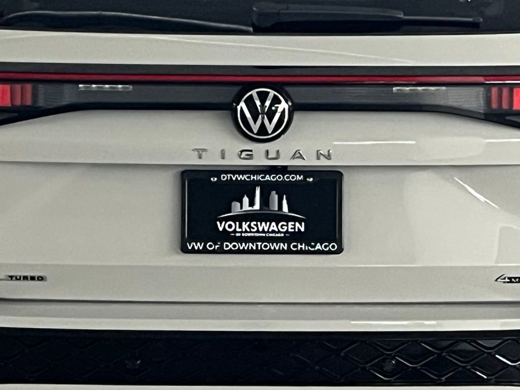 New 2026 Volkswagen Tiguan SEL R-Line image 36