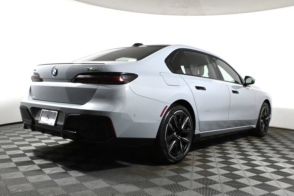 New 2026 BMW 740i xDrive image 7