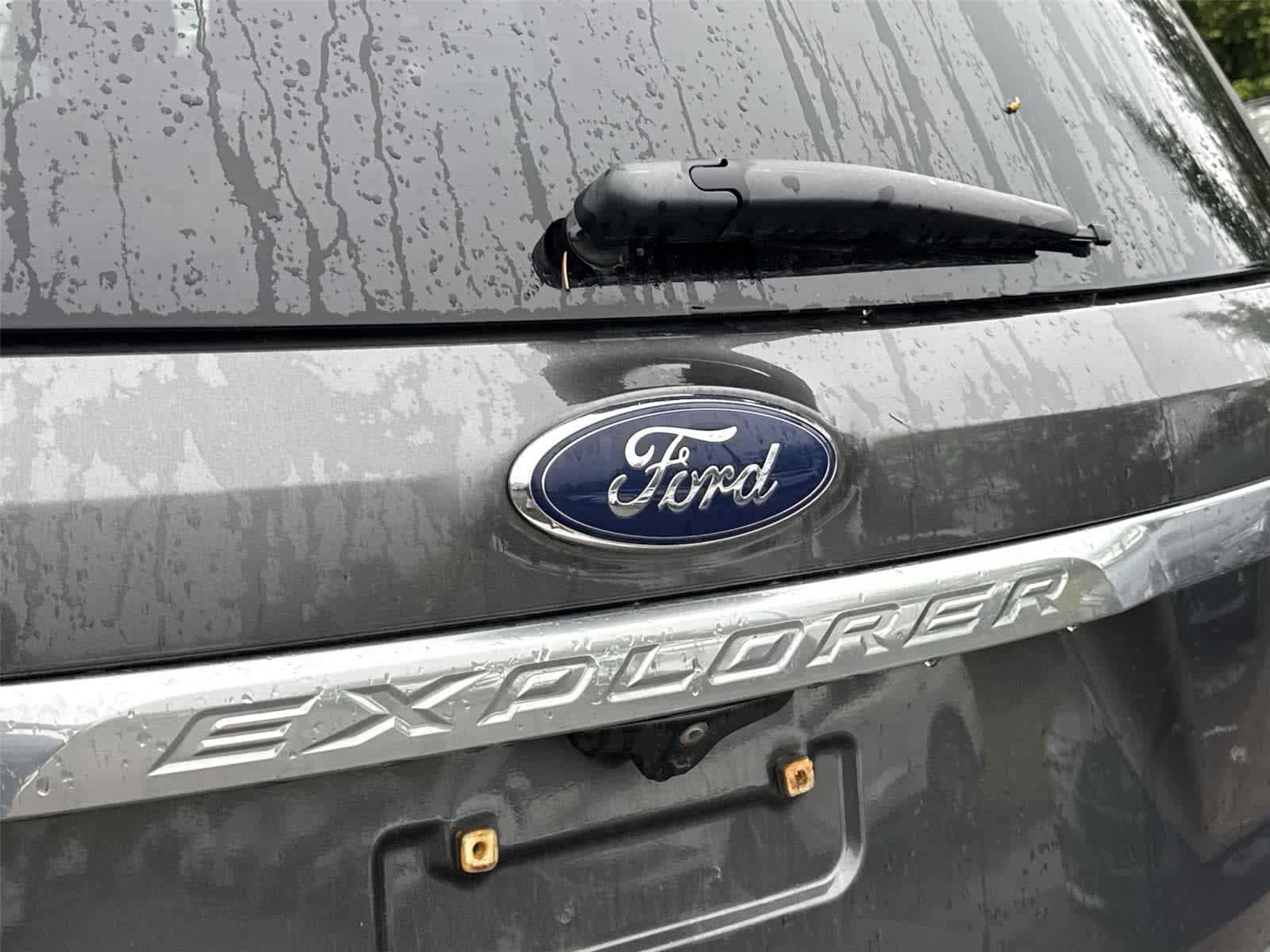 Used 2017 Ford Explorer Platinum AWD/4WD image 11