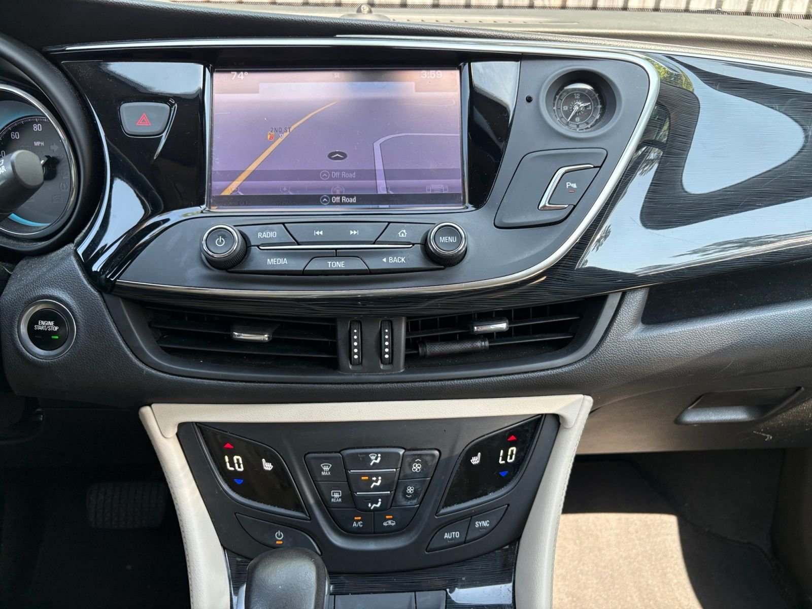 Used 2017 Buick Envision Essence w/ LPO, Cargo Package FWD image 28