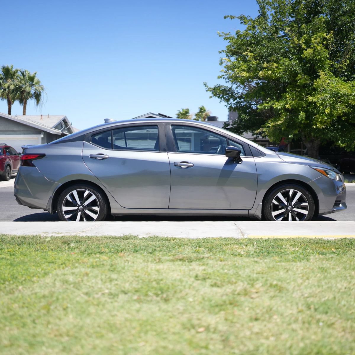 Used 2022 Nissan Versa SR w/ Convenience Package FWD image 13