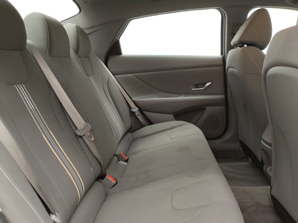 Used 2025 Hyundai Elantra Sport image 19