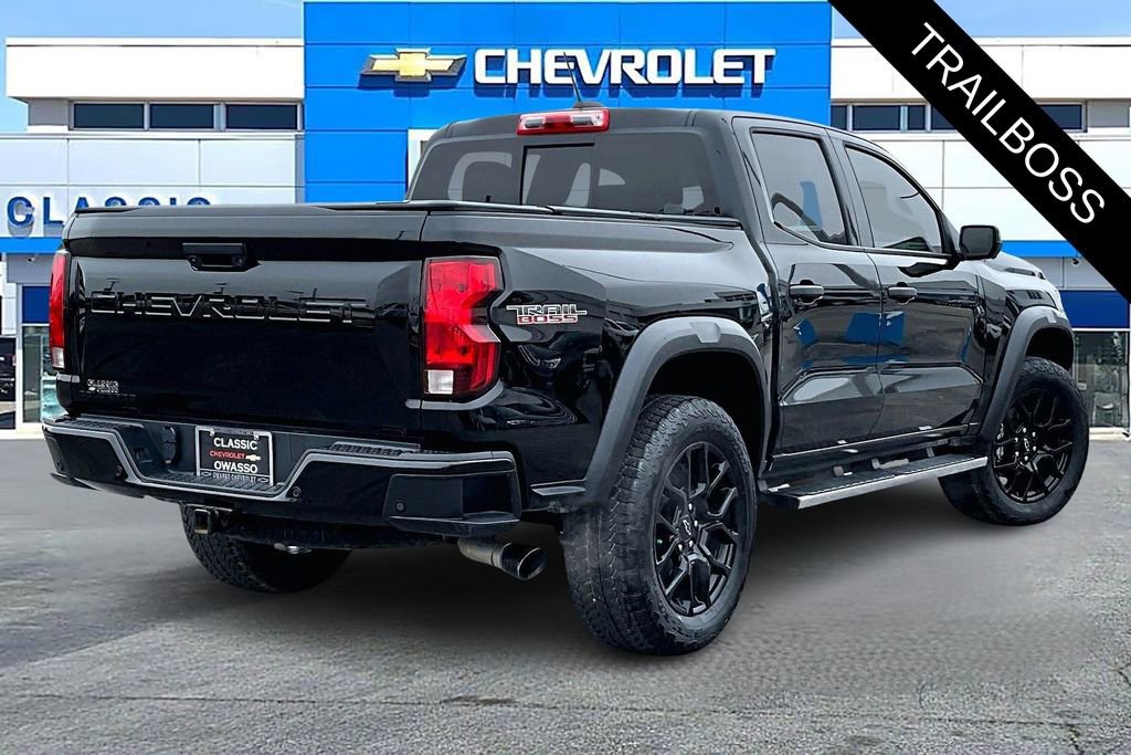 Used 2024 Chevrolet Colorado Trail Boss w/ LPO, Dark Essentials Package image 5