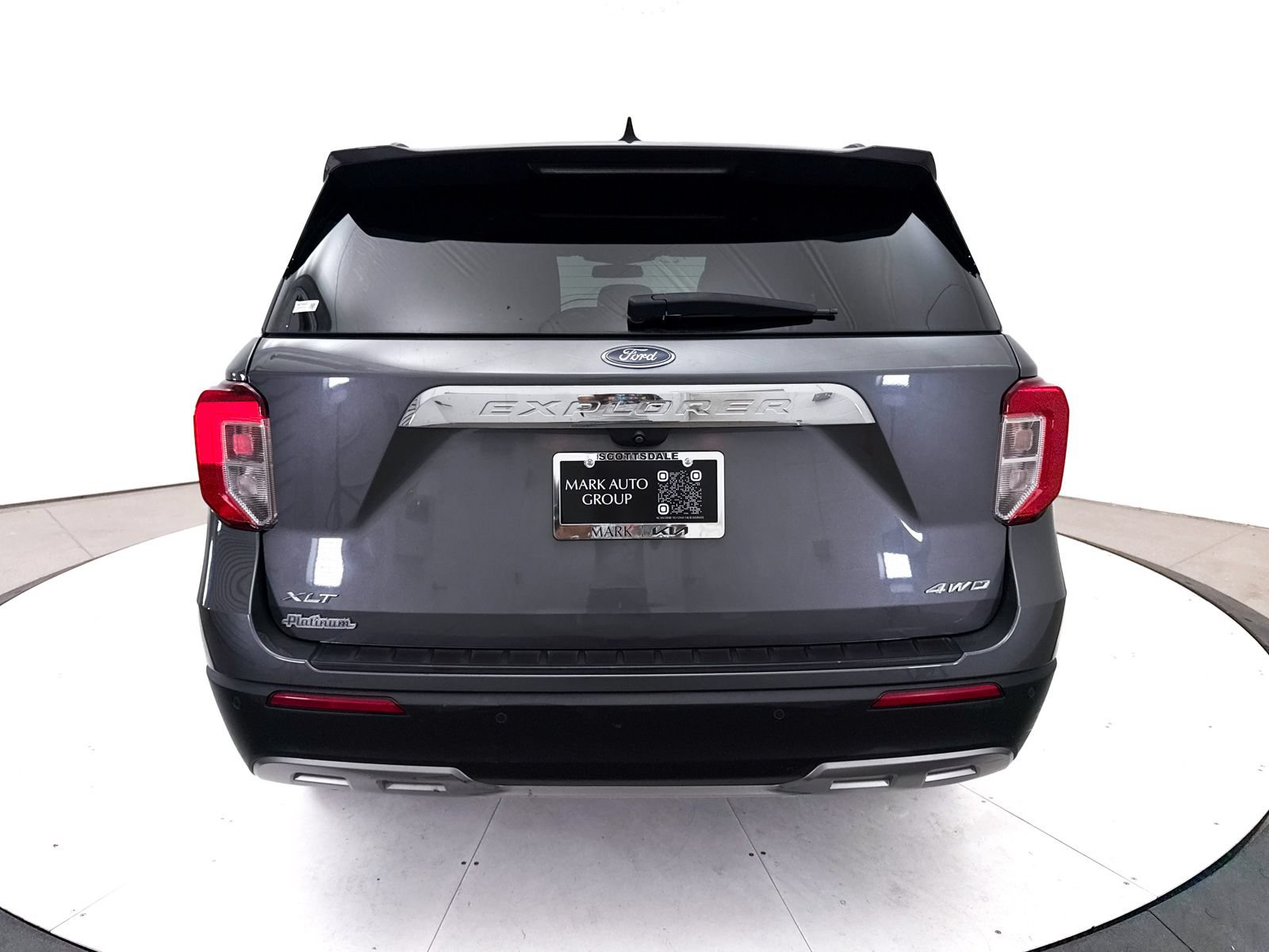 Used 2022 Ford Explorer XLT w/ Equipment Group 202A AWD/4WD image 19