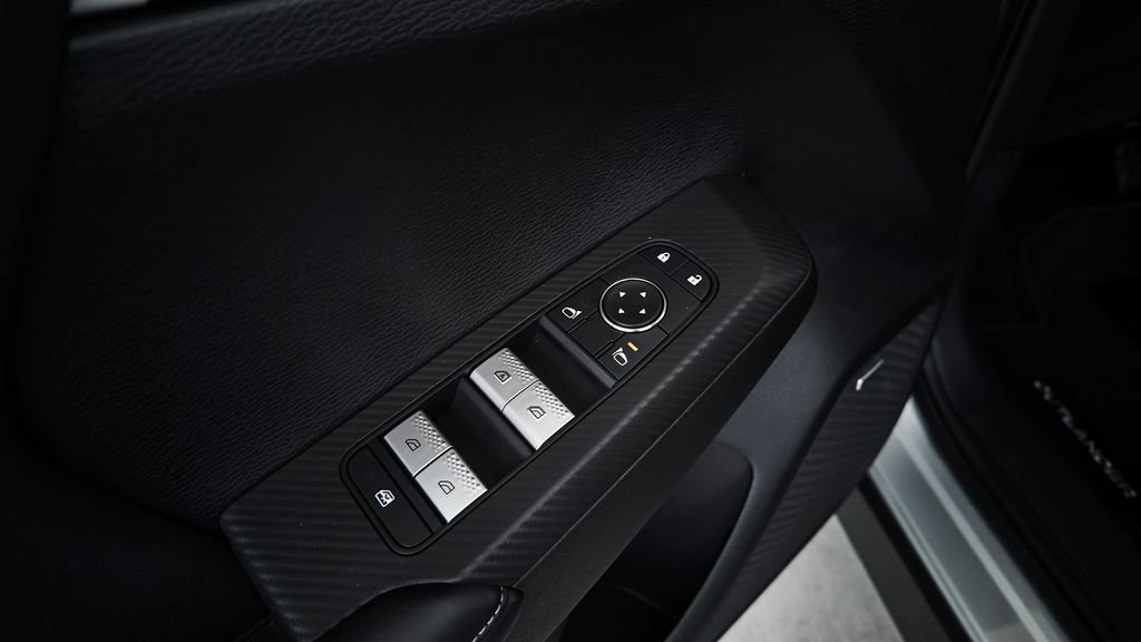 New 2026 Mitsubishi Outlander ES FWD image 17