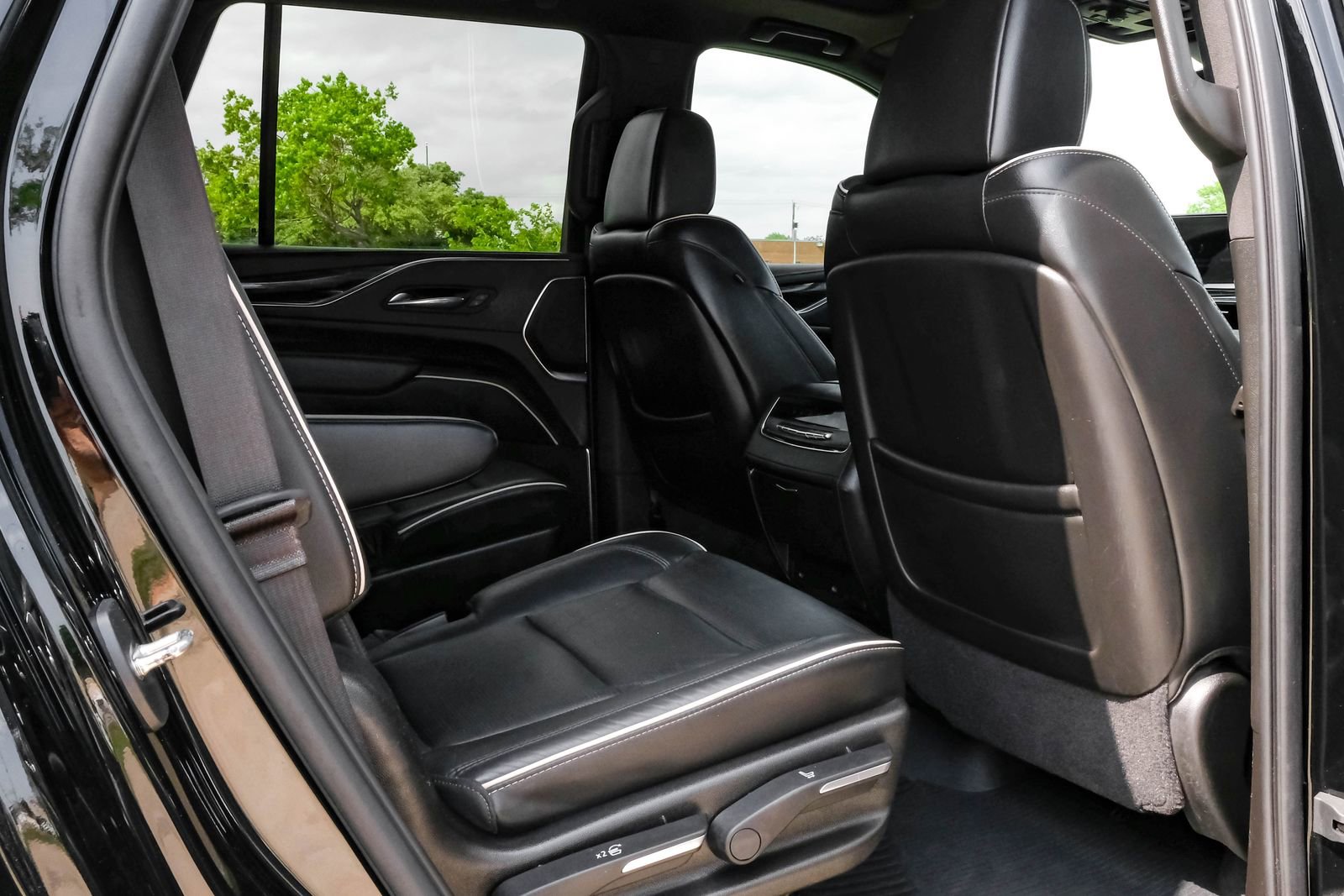 Used 2021 Cadillac Escalade Sport w/ Driver Assist Tech Package image 50