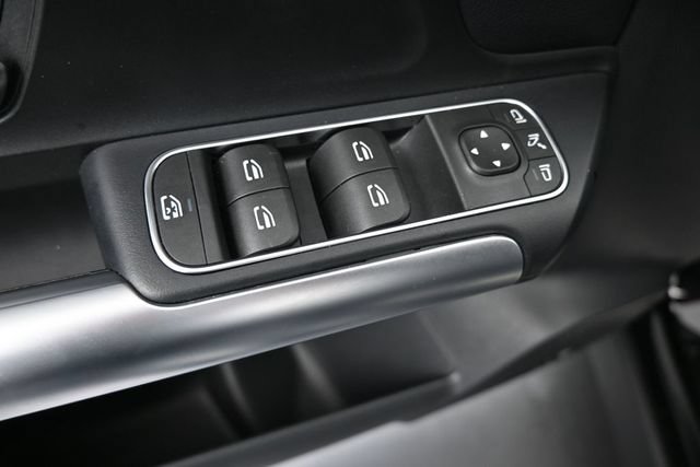 New 2025 Mercedes-Benz GLA 250 4MATIC image 13