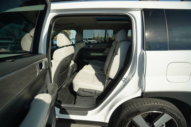 Used 2025 Hyundai Santa Fe Limited image 16