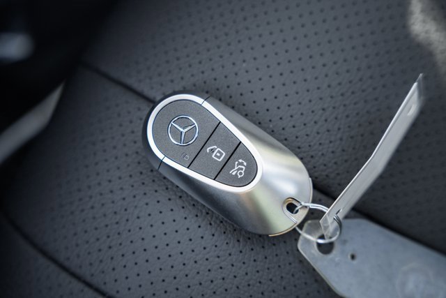 New 2026 Mercedes-Benz E 350 4MATIC Sedan image 44