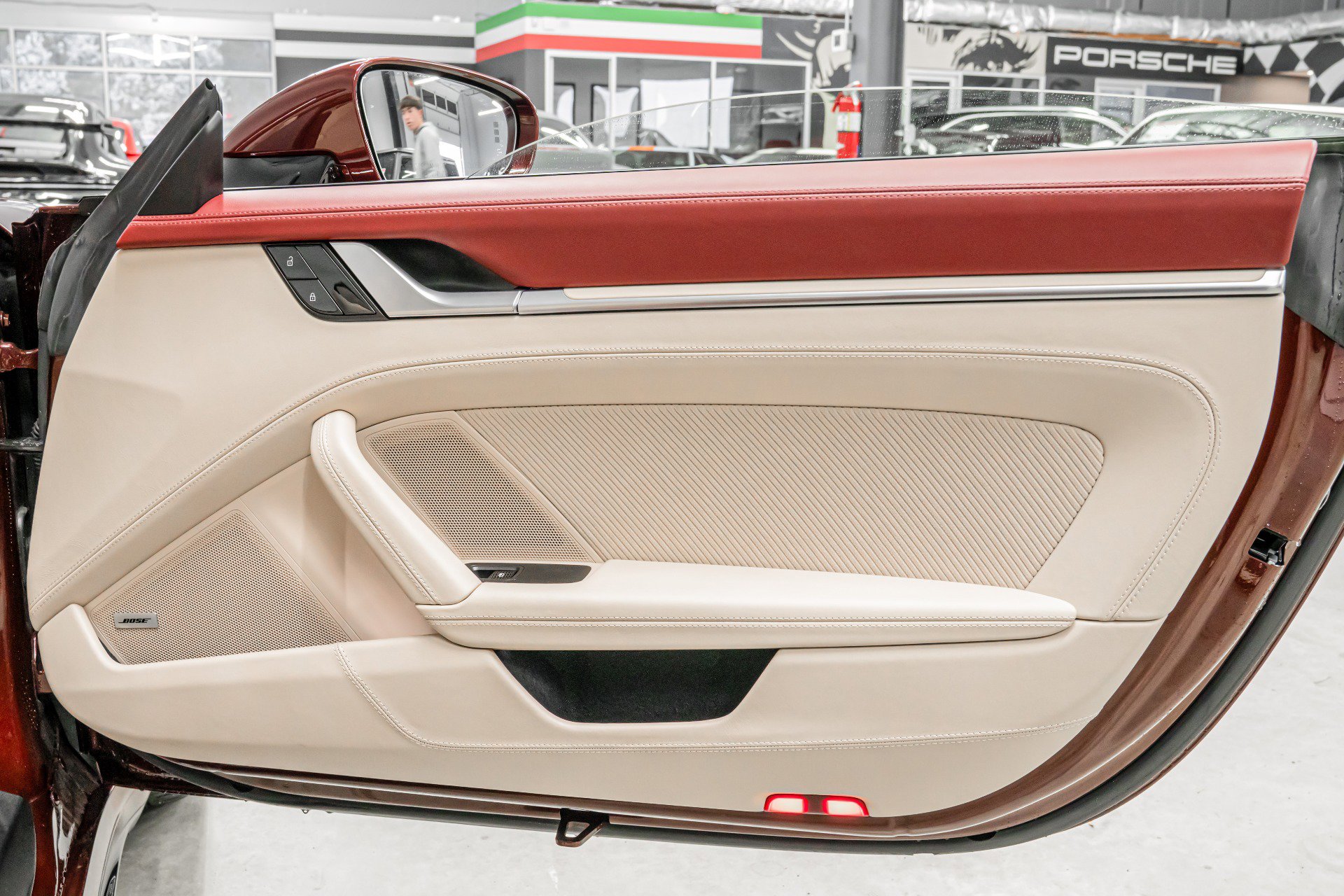 Used 2021 Porsche 911 Targa 4S Heritage Design image 39