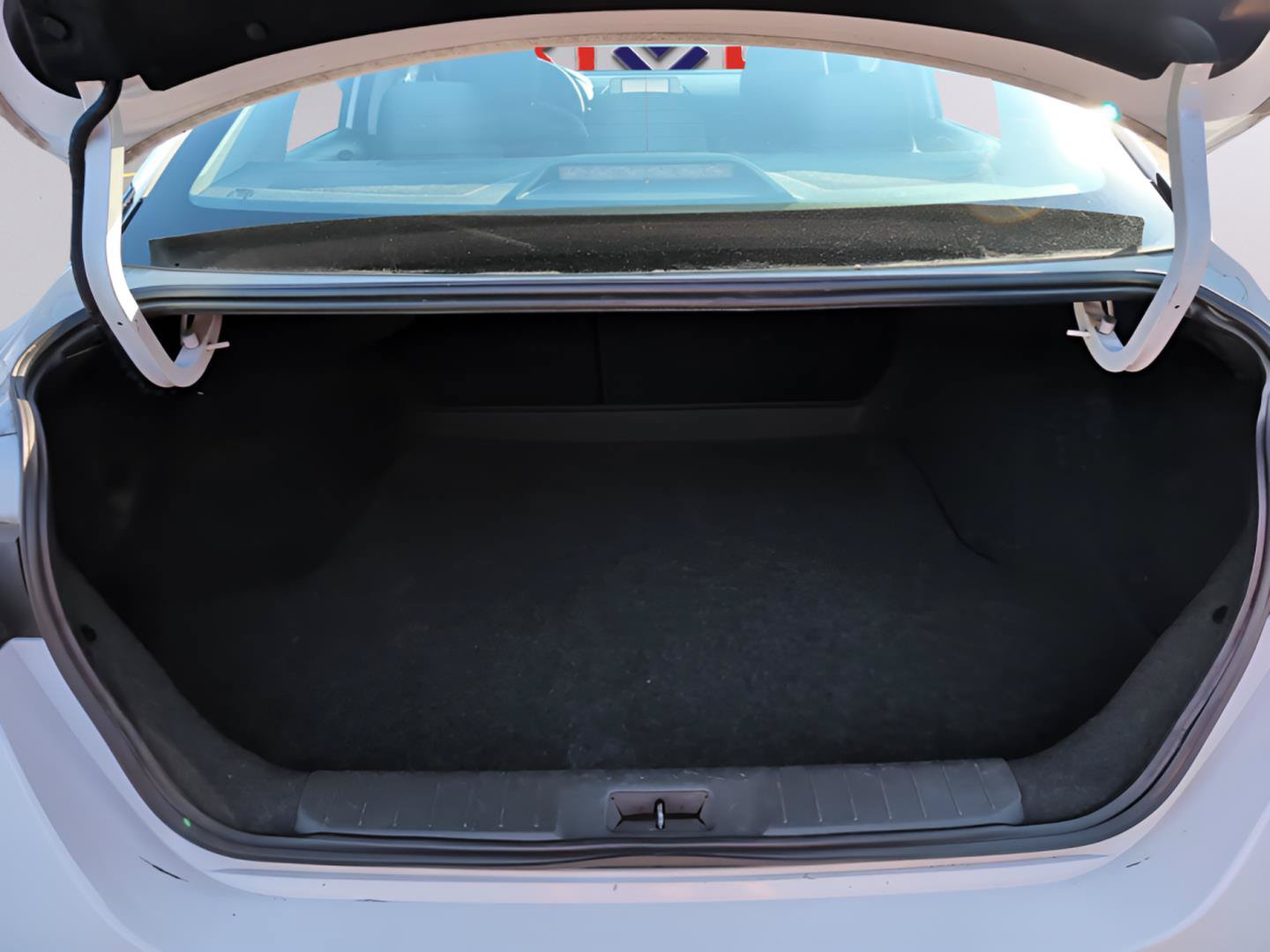 Used 2024 Nissan Sentra S FWD image 9