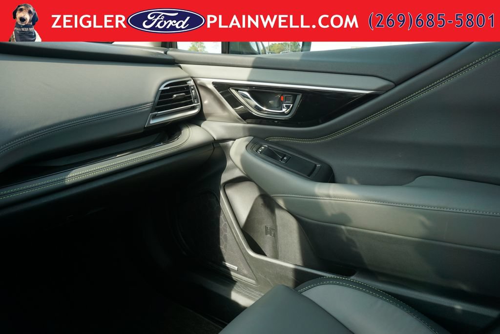 Used 2025 Subaru Outback Onyx Edition AWD/4WD image 33