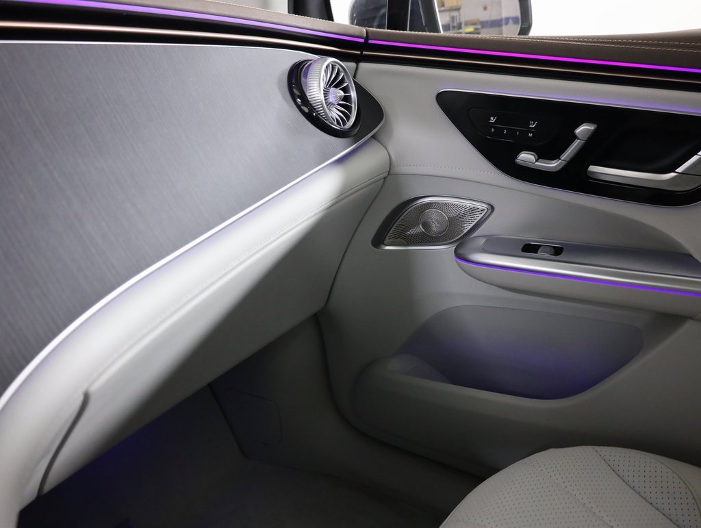 Certified 2023 Mercedes-Benz EQE 350+ 4MATIC SUV w/ Exclusive Trim Package image 25