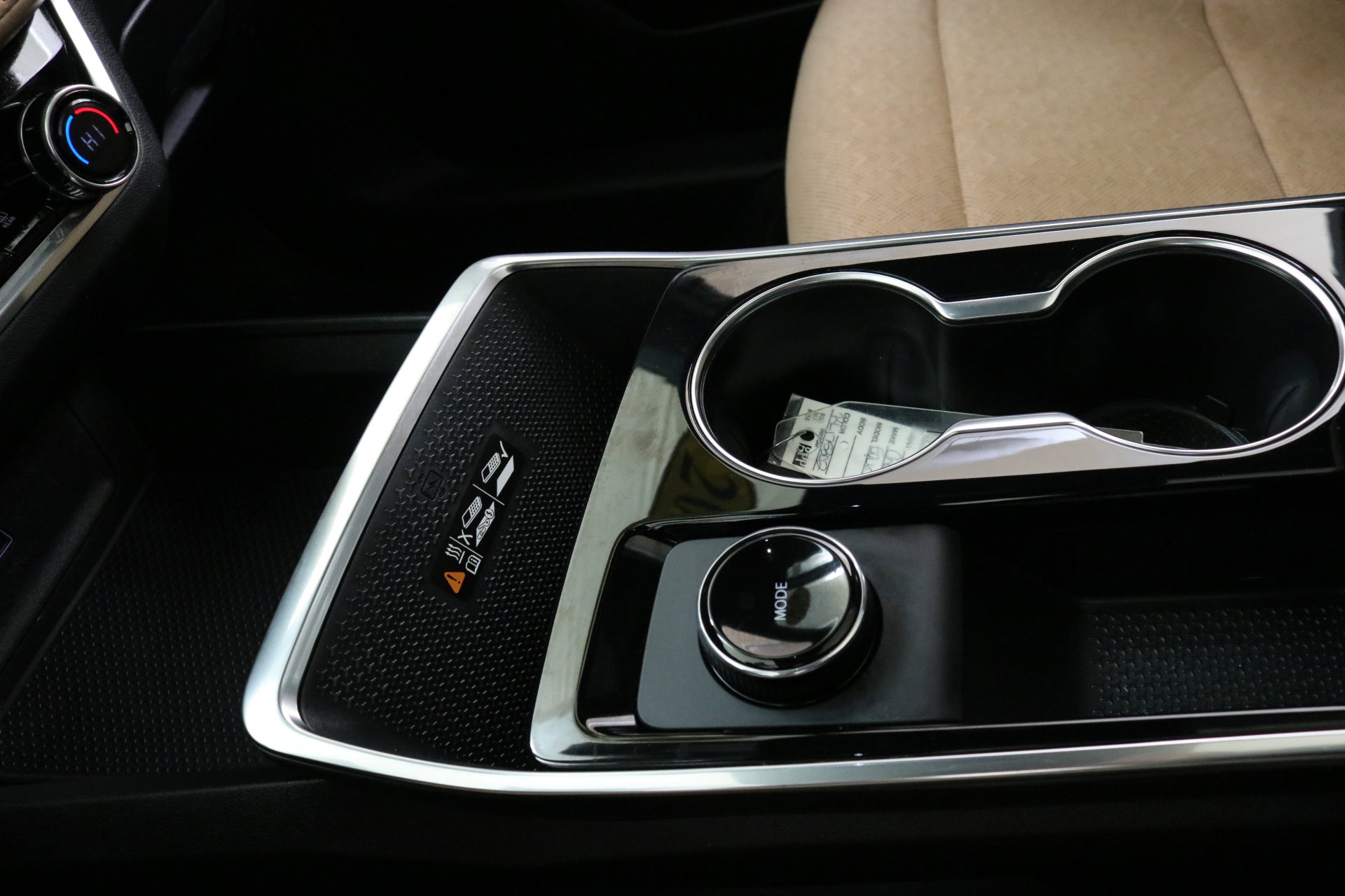 Used 2025 Chevrolet Equinox ACTIV w/ Safety and Technology Package image 18