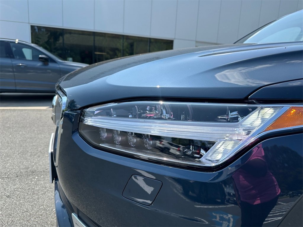 New 2025 Volvo XC90 B6 Plus w/ Protection Package Premier image 20