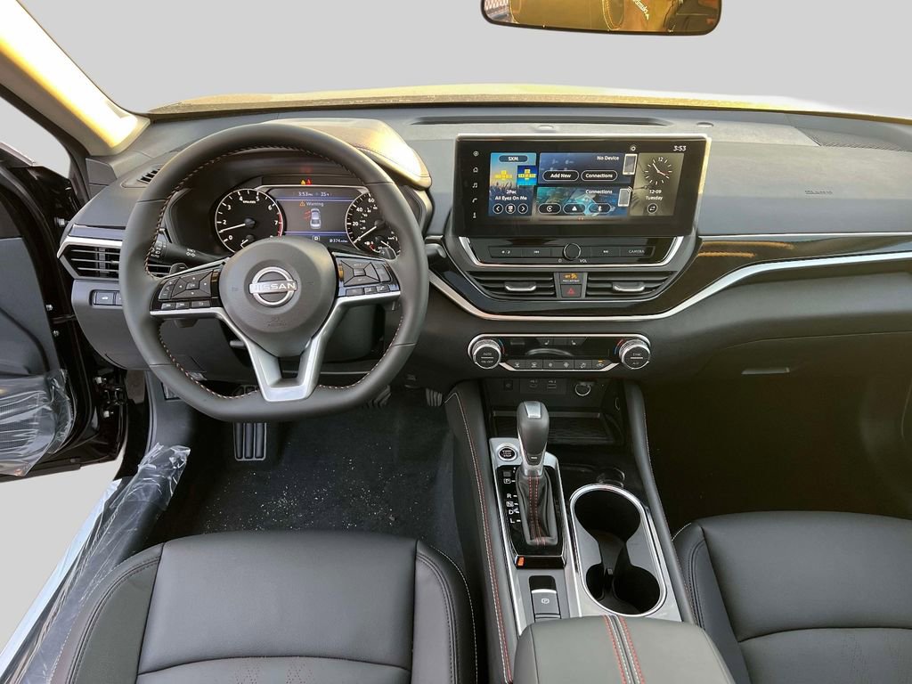 New 2025 Nissan Altima 2.5 SR w/ SR Premium Package AWD/4WD image 16