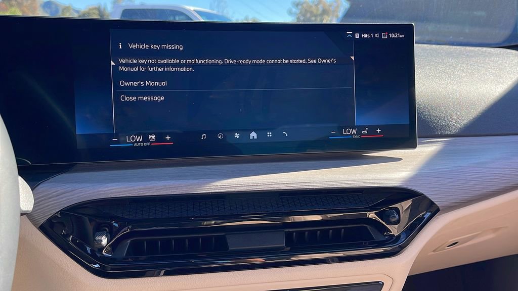 Used 2025 BMW 430i Coupe w/ Premium Package image 16