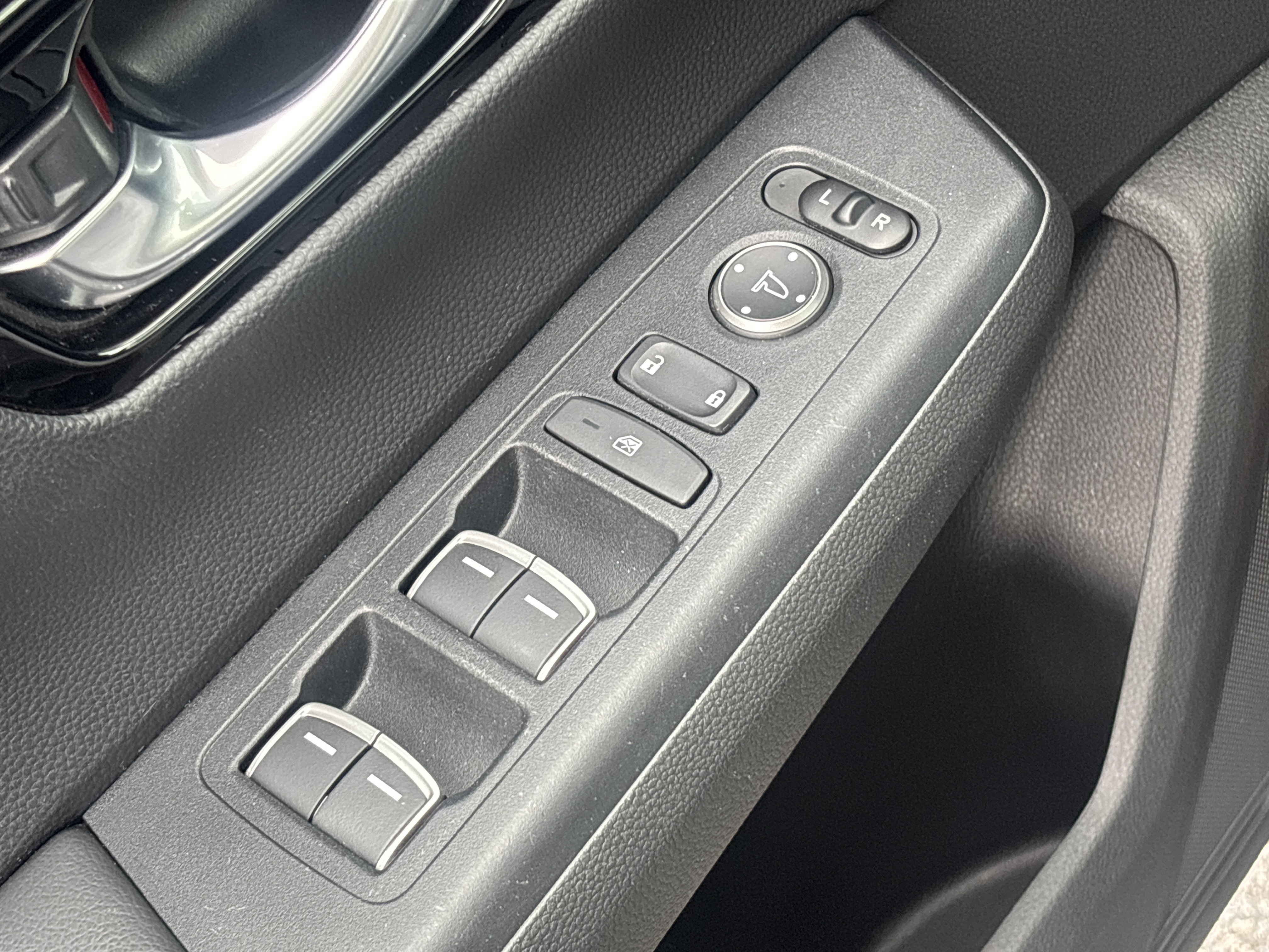 Used 2024 Honda CR-V EX-L image 33
