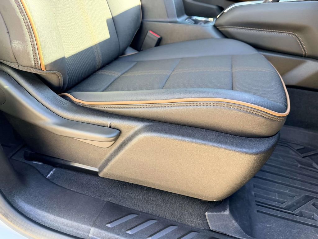 Used 2023 GMC Canyon AT4 w/ Canyon Safety Plus Package image 13