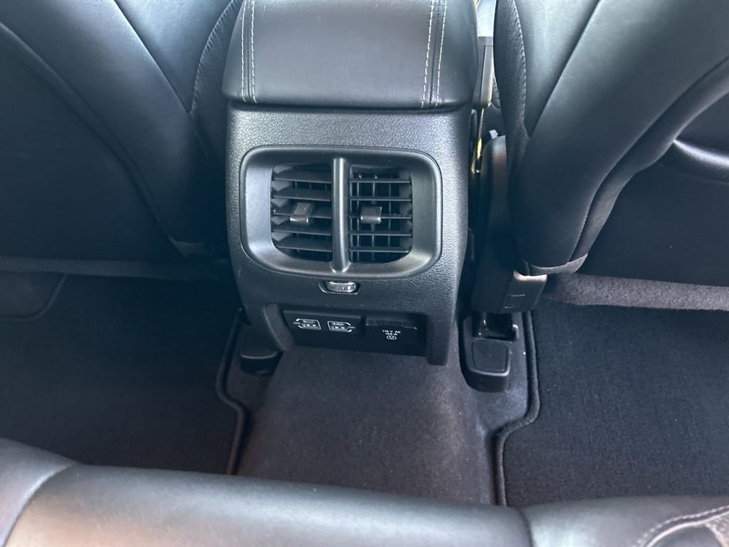 Used 2023 Jeep Cherokee Altitude Lux image 28