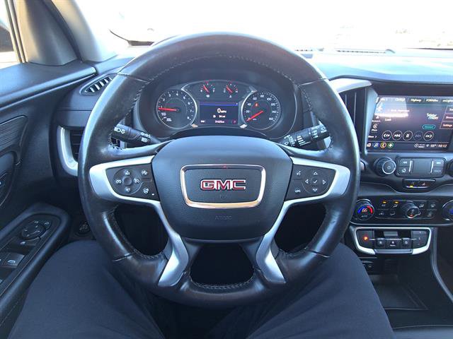 Used 2022 GMC Terrain SLT w/ Elevation Edition image 9