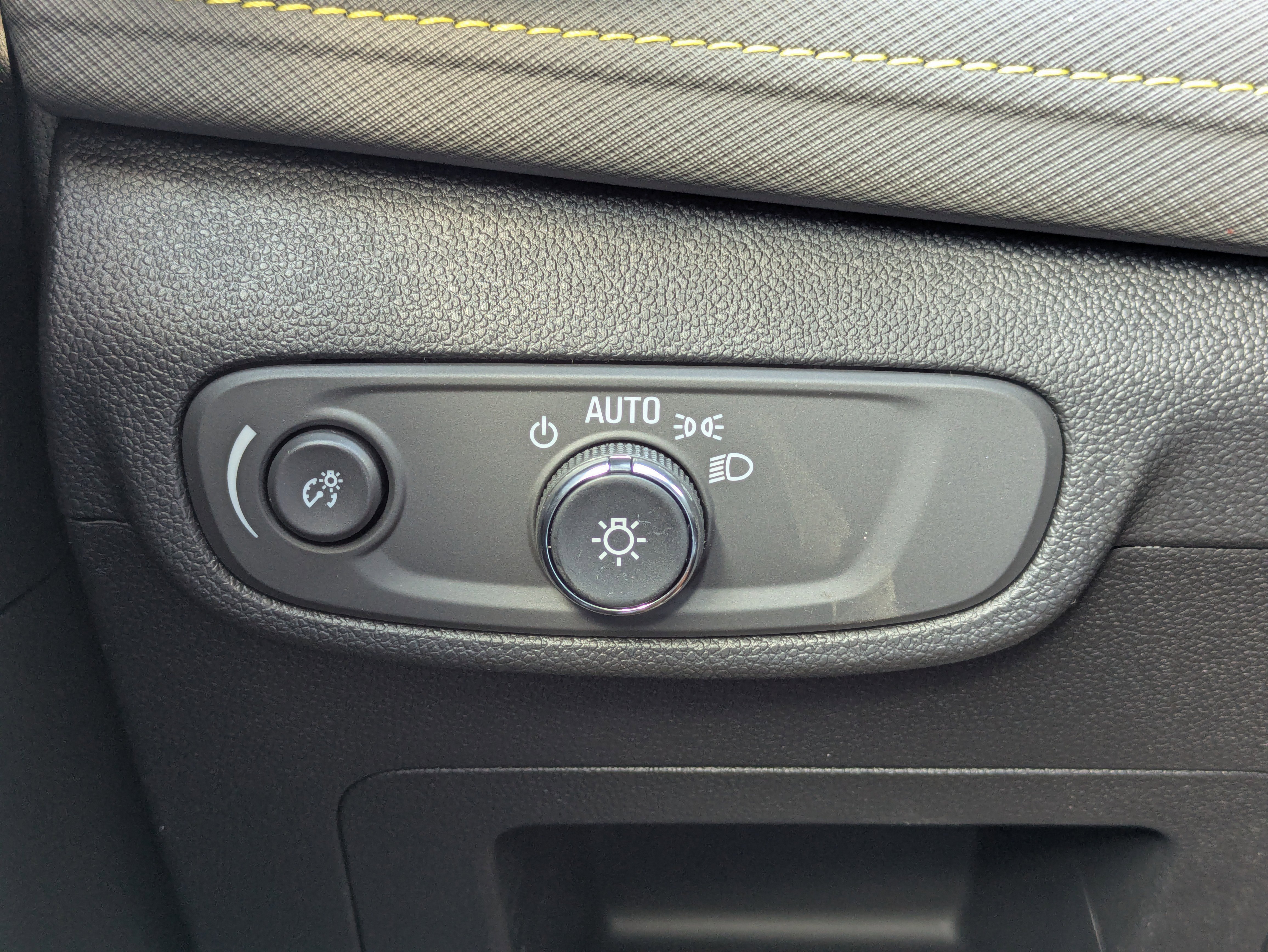 New 2025 Chevrolet TrailBlazer ACTIV w/ Convenience Package image 10