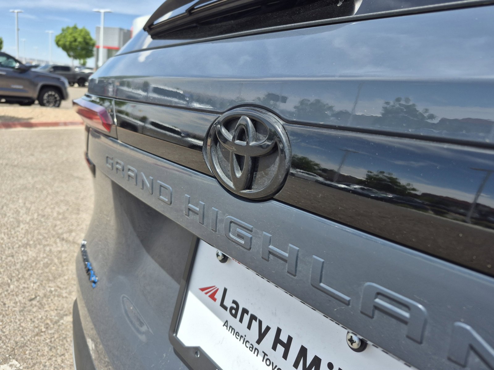Used 2025 Toyota Grand Highlander AWD Hybrid image 24