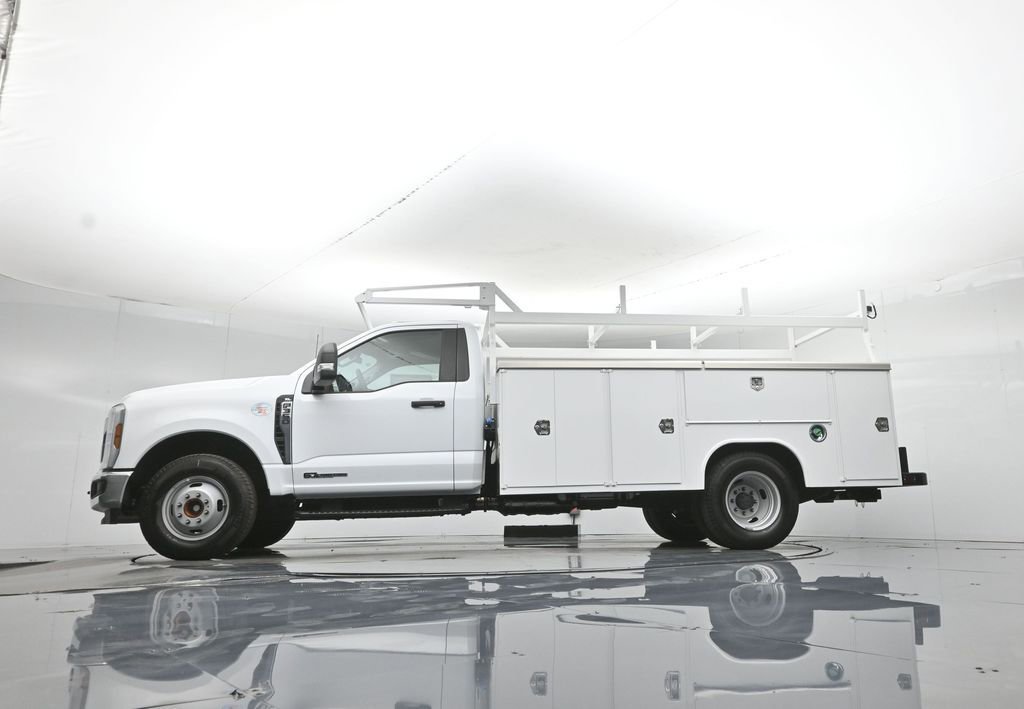 New 2025 Ford F350 XL w/ XL Chrome Package RWD image 6