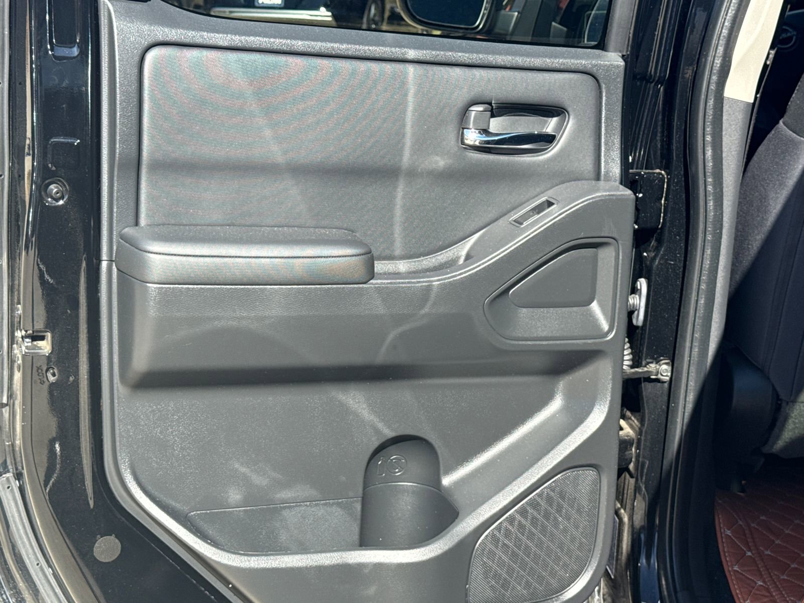 Used 2024 Nissan Frontier SV w/ SV Convenience Package image 21