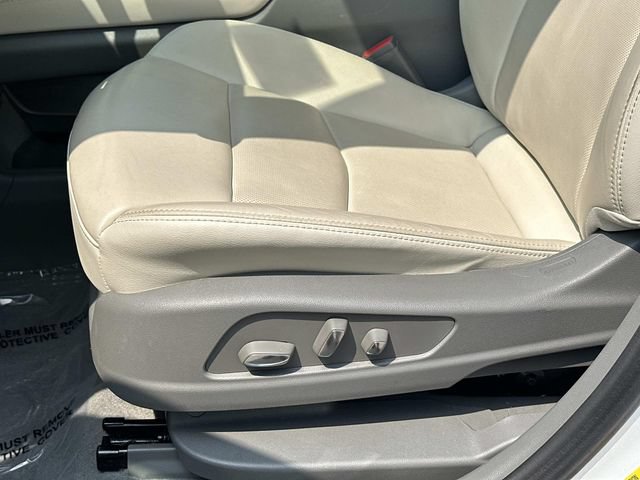Used 2023 Cadillac XT6 Premium Luxury AWD/4WD image 16