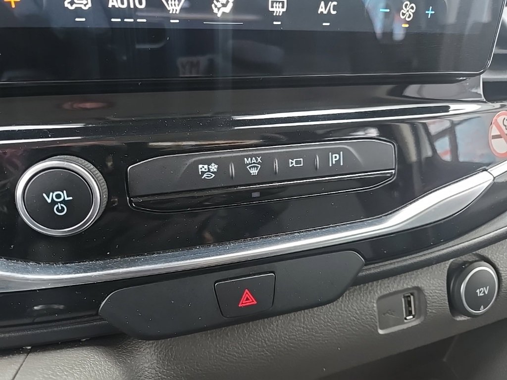 Used 2023 Ford Transit 350 XLT image 56