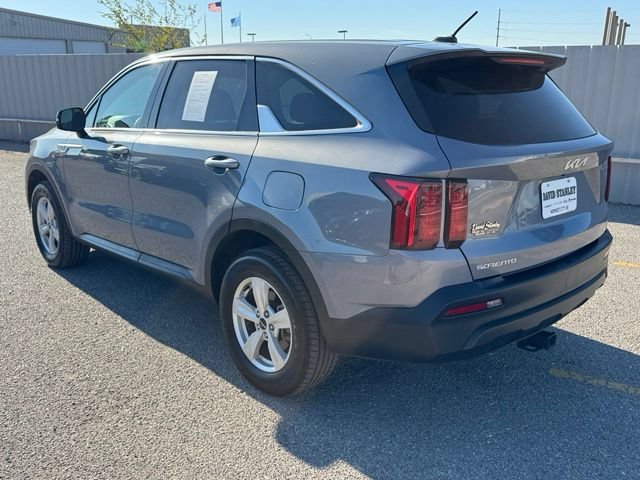 Used 2023 Kia Sorento LX AWD/4WD image 4