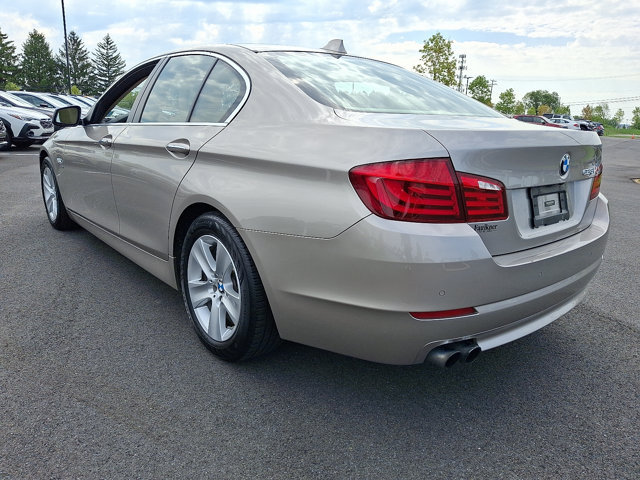 Used 2012 BMW 528i xDrive Sedan AWD/4WD image 5