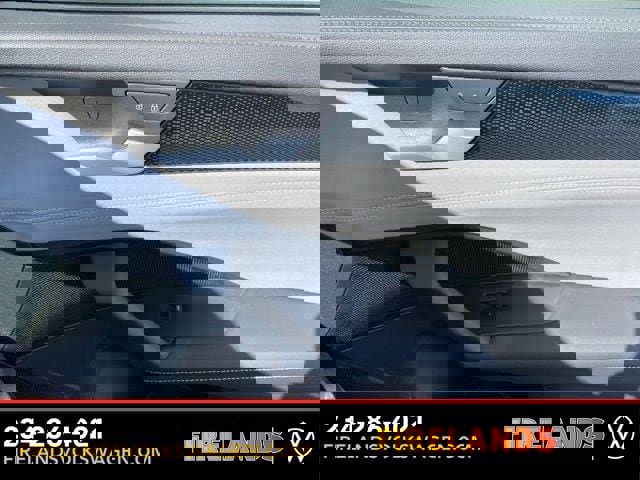 New 2025 Volkswagen Tiguan SE image 45