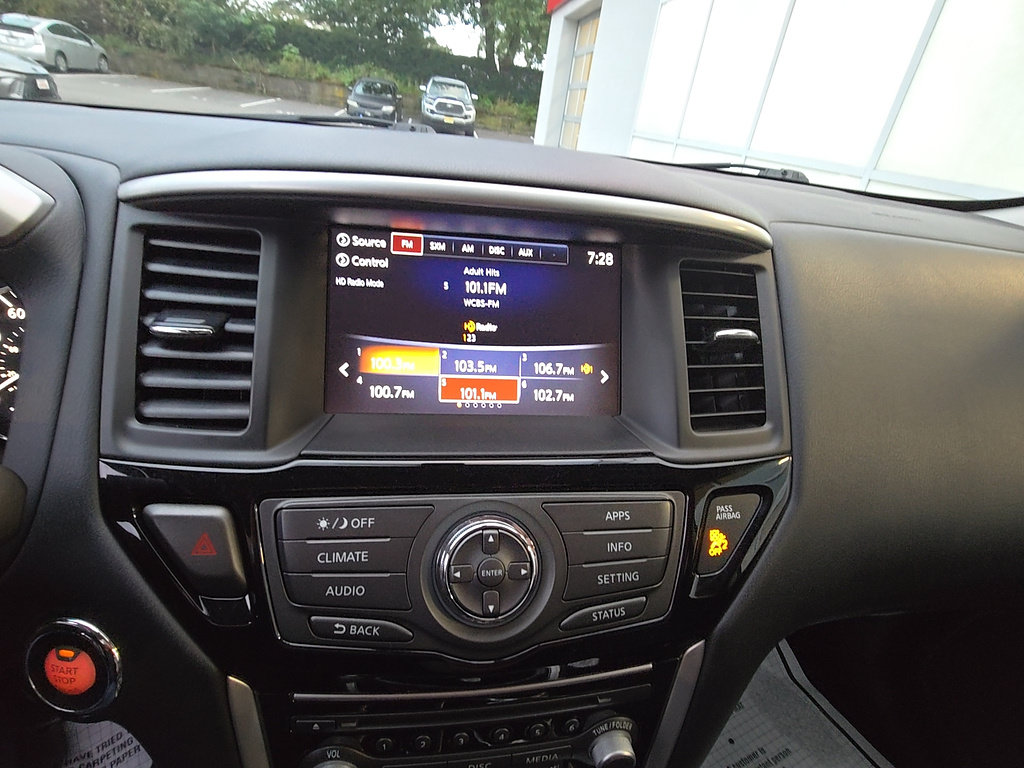 Used 2020 Nissan Pathfinder SV AWD/4WD image 11
