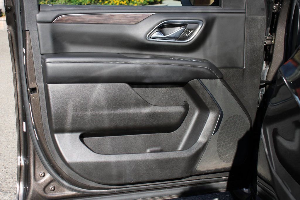 Used 2021 Chevrolet Suburban LS w/ Driver Alert Package image 15